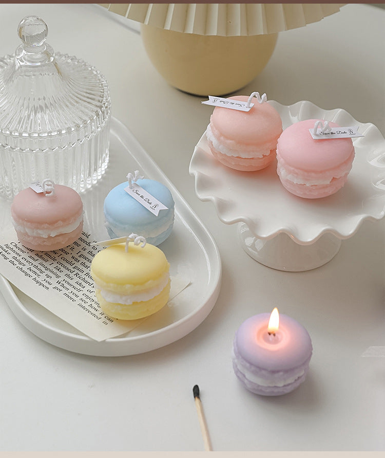 Macaron scented candle