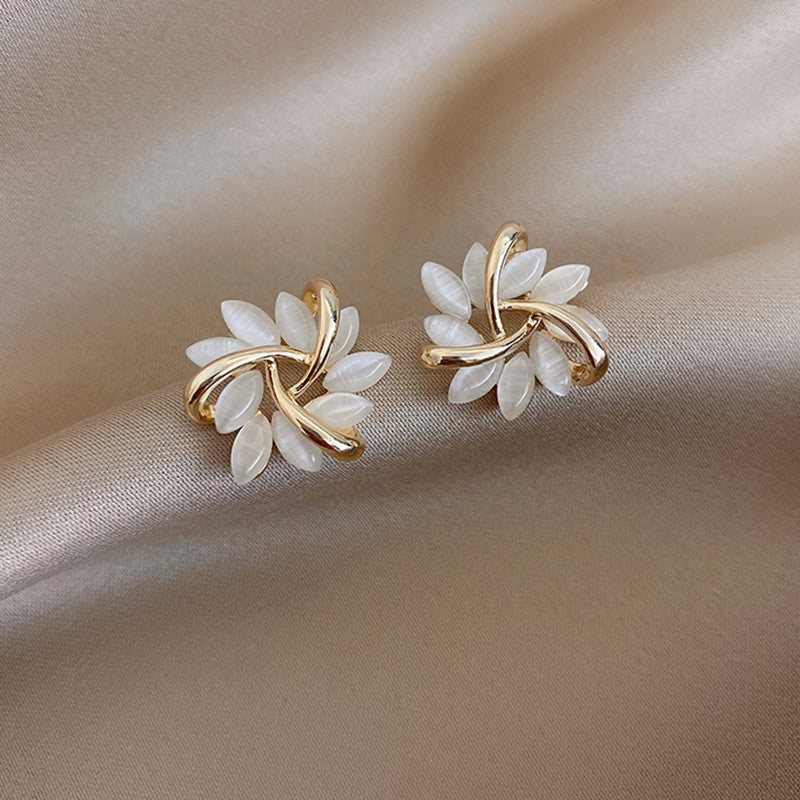 Needle Petal Earrings