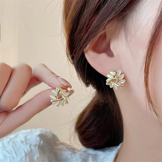 Needle Petal Earrings